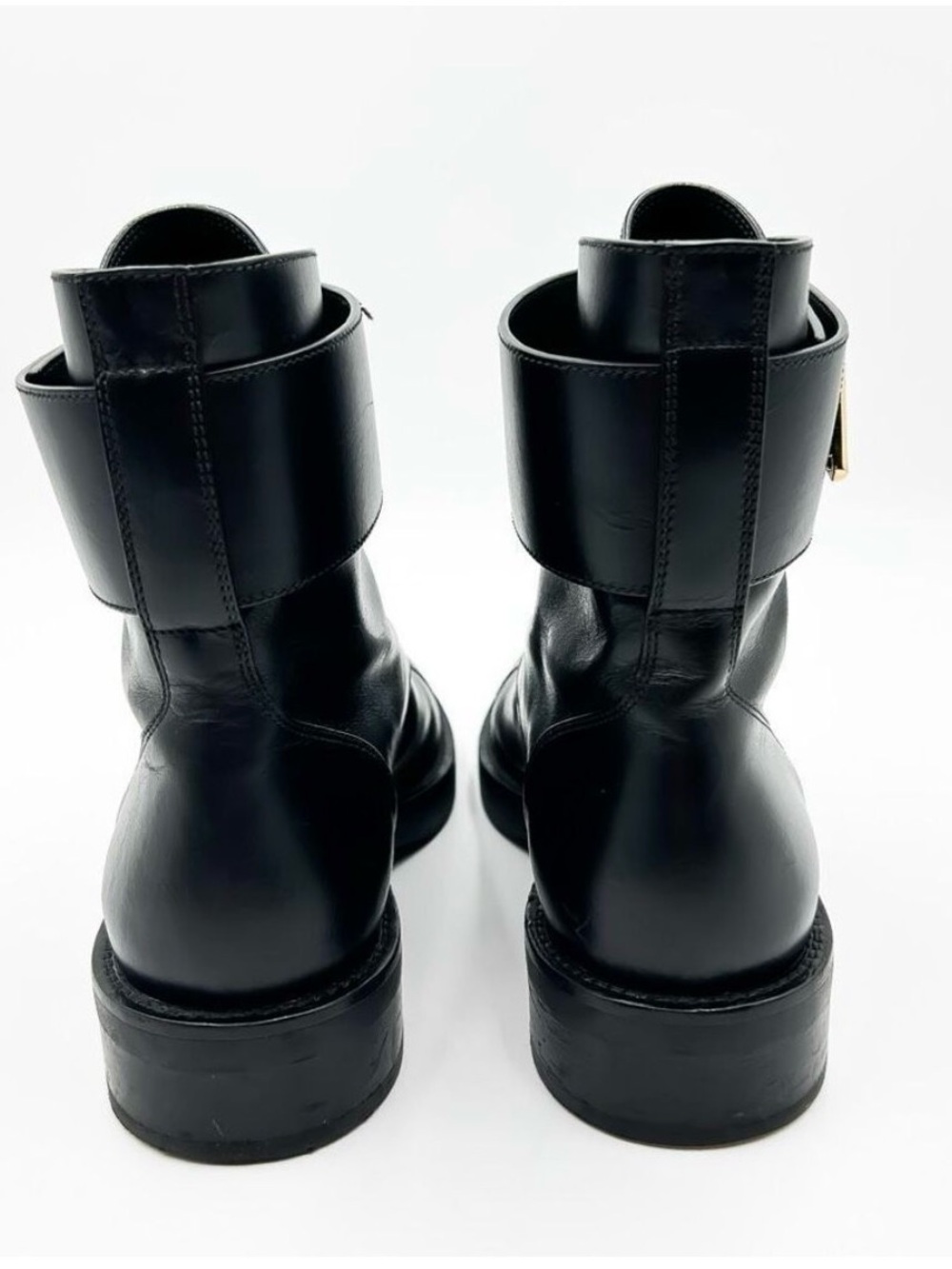 Authentic Louis Vuitton Wonderland Ranger Boot - Picture 5 of 8